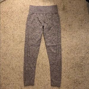 Lolë Leggings- Medium 7/8 length